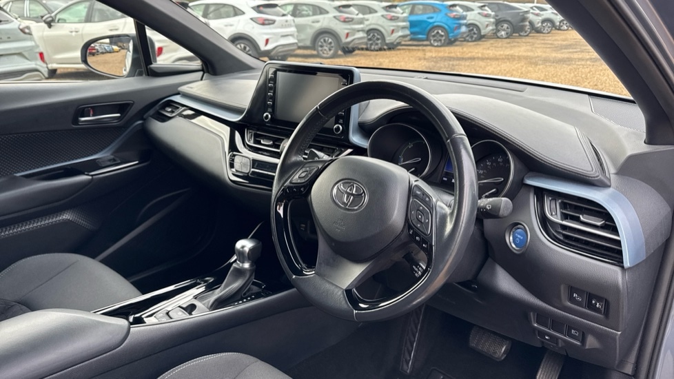 Used Toyota C-HR 2022 for sale - 76350957: Photo 9