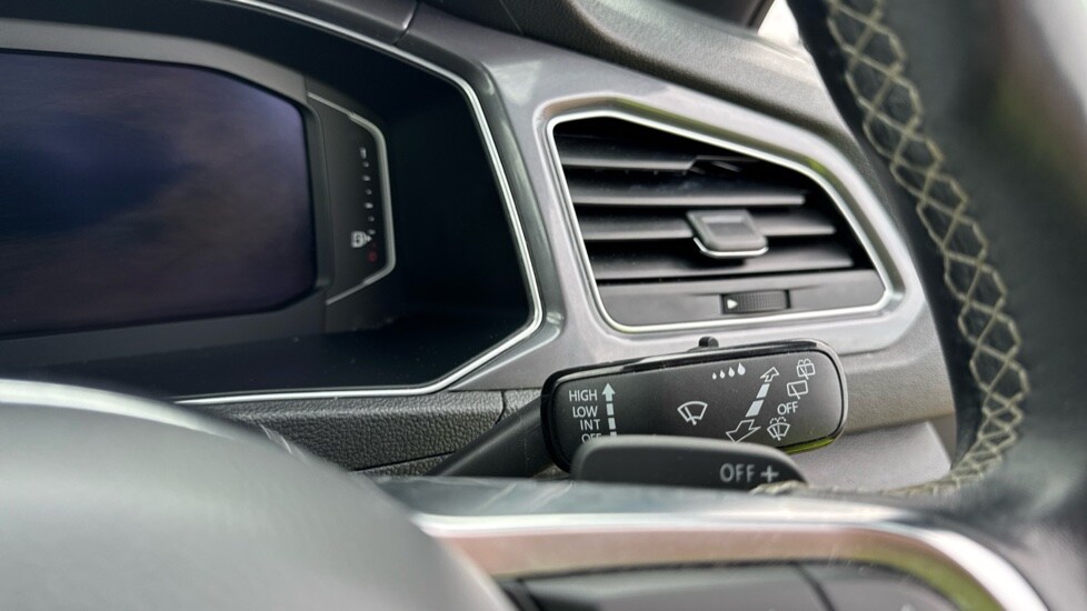 Used Volkswagen T-Roc 2020 for sale - 76745373: Photo 27