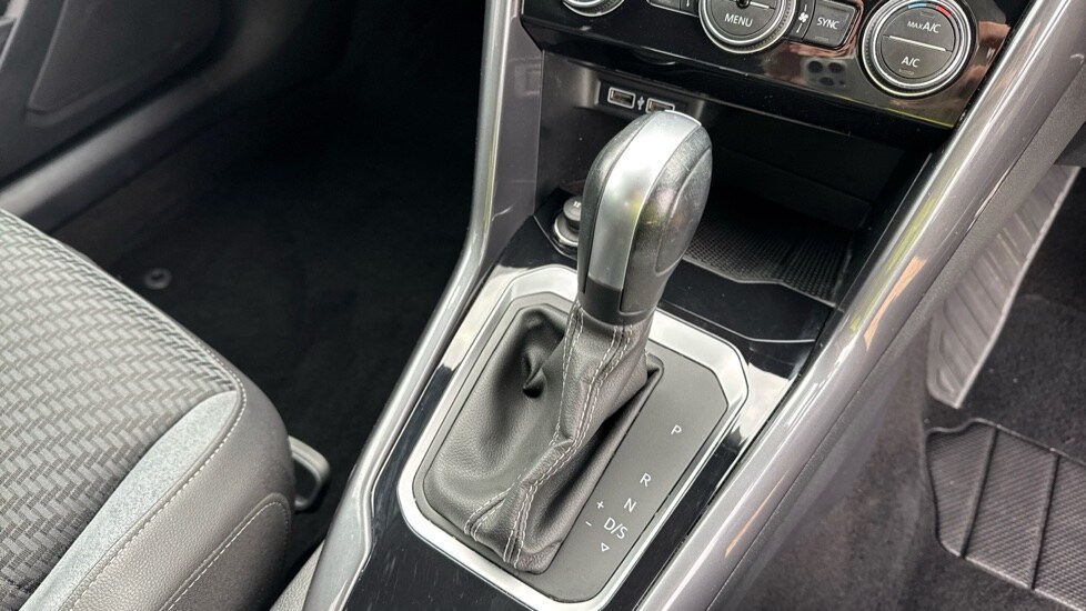 Used Volkswagen T-Roc 2020 for sale - 76745373: Photo 31