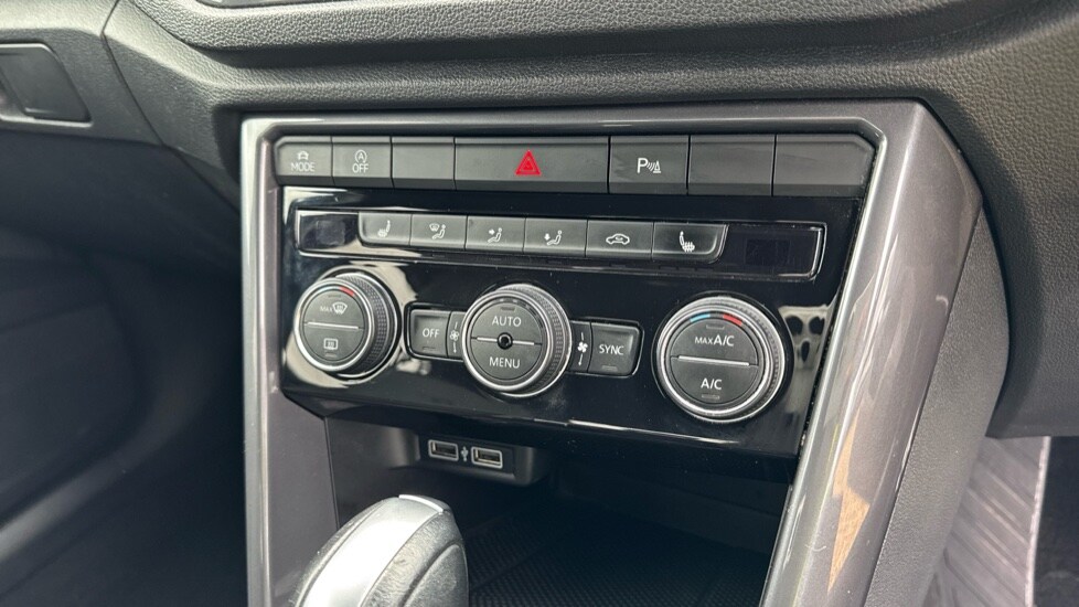 Used Volkswagen T-Roc 2020 for sale - 76745373: Photo 35