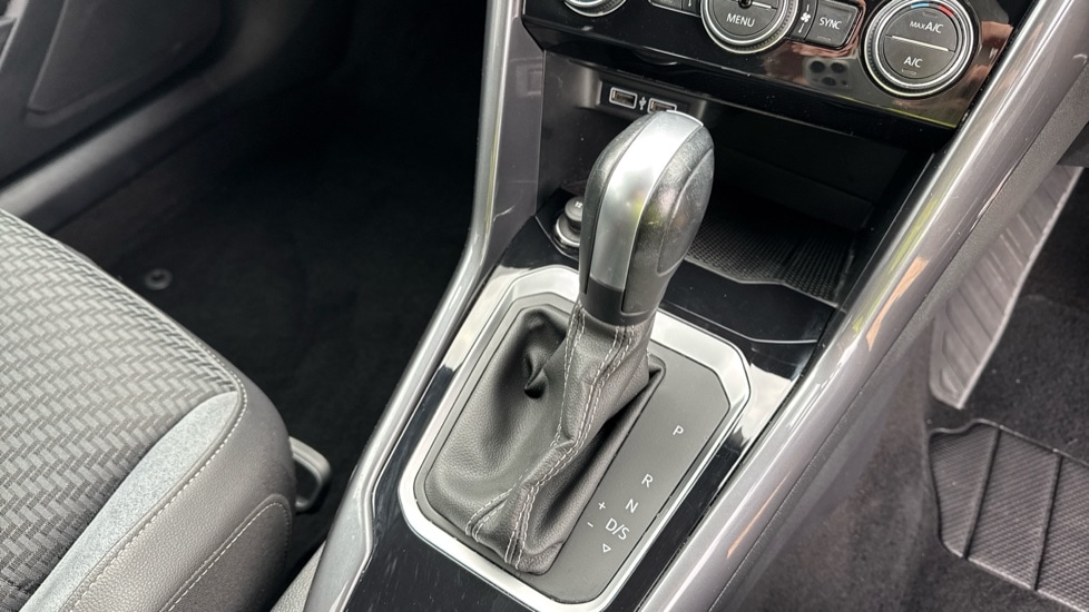 Used Volkswagen T-Roc 2020 for sale - 76851144: Photo 31