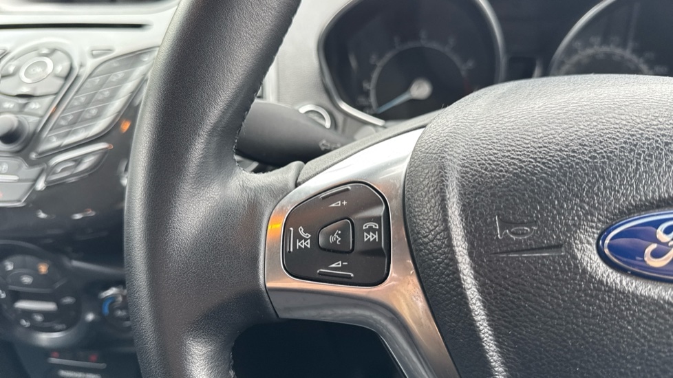 Used Ford Ecosport 2016 for sale - 76104136: Photo 25