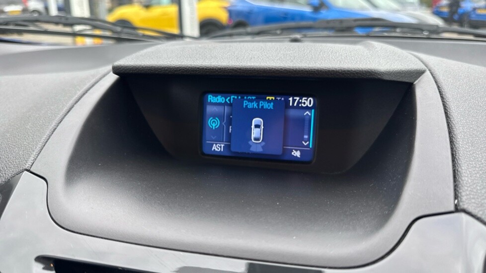 Used Ford Ecosport 2016 for sale - 76104136: Photo 28