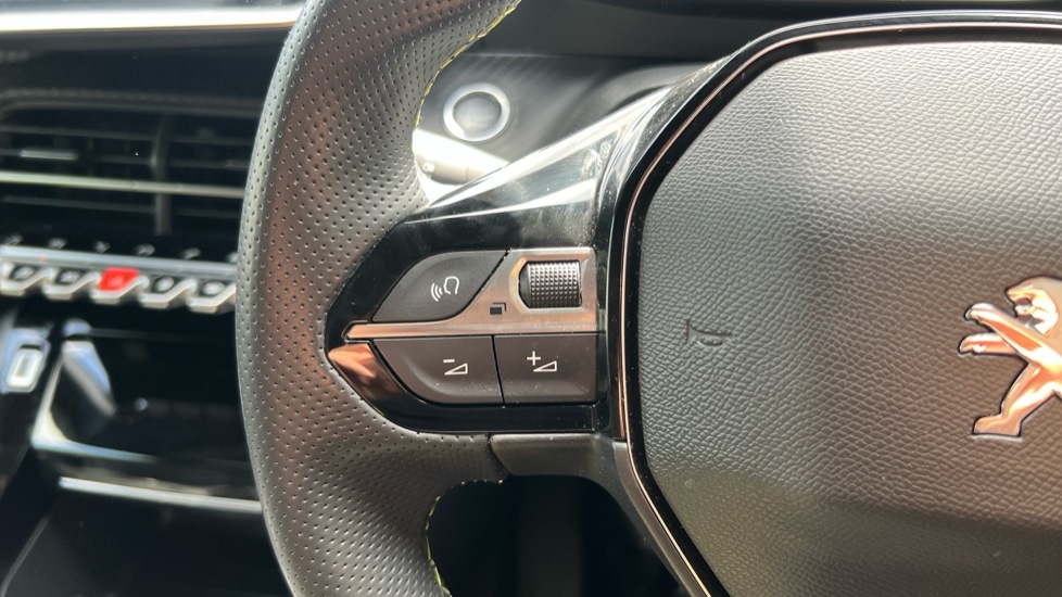 Used Peugeot 208 2022 for sale - 76130886: Photo 24