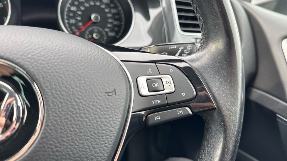 Used Volkswagen Golf 2020 for sale - 75864757: Photo 24