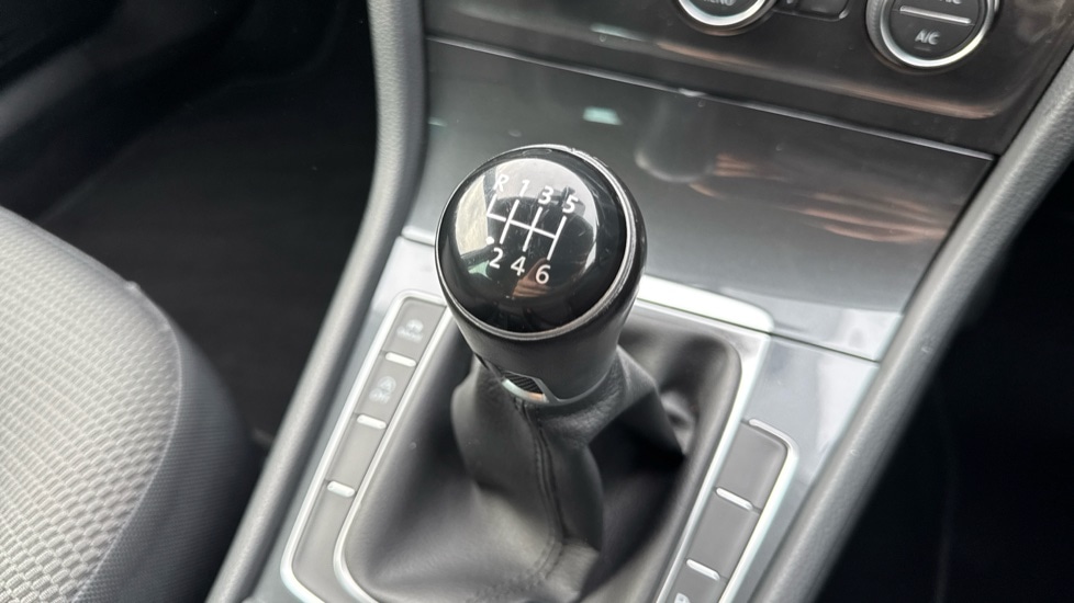 Used Volkswagen Golf 2020 for sale - 75864757: Photo 31