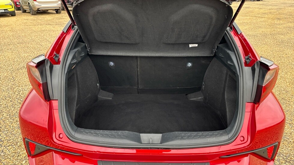 Used Toyota C-HR 2021 for sale - 76140195: Photo 15