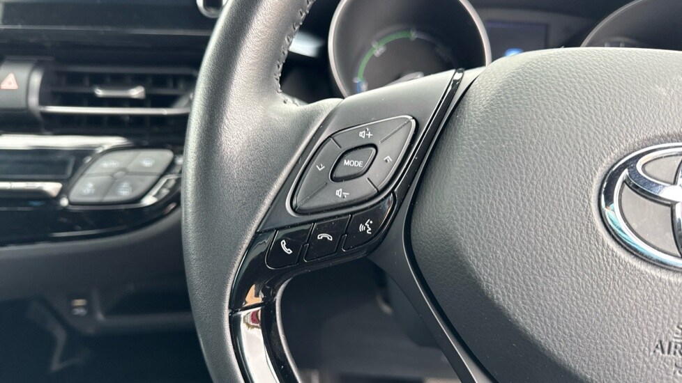 Used Toyota C-HR 2021 for sale - 76140195: Photo 24