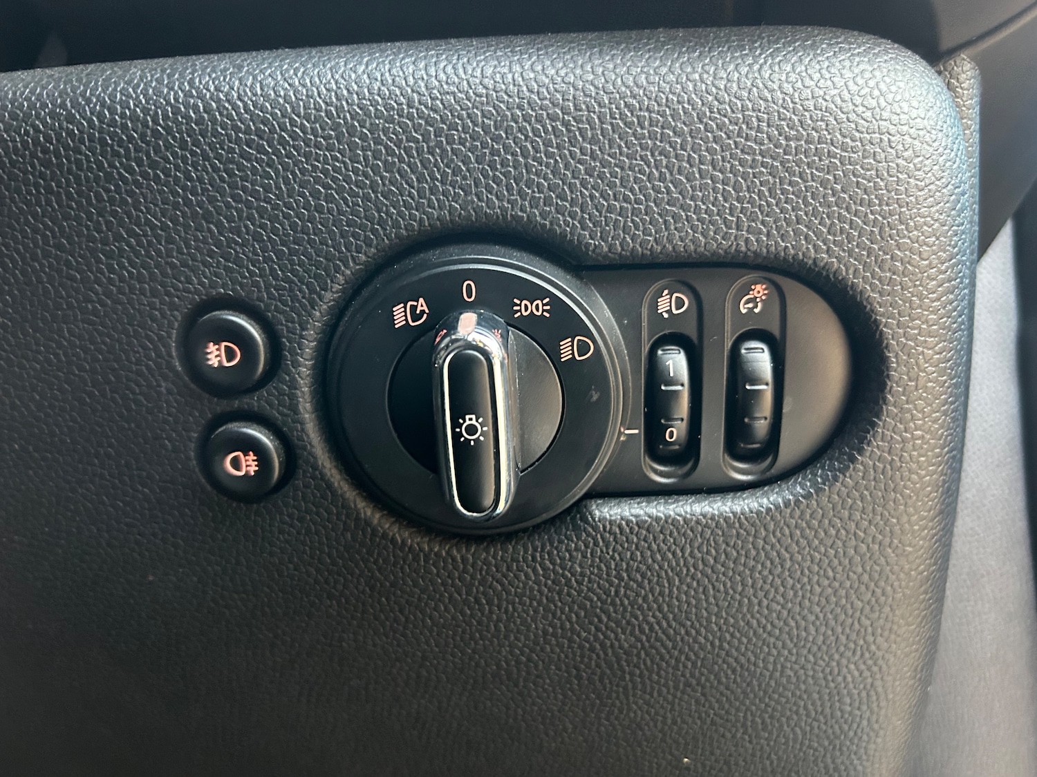 Used MINI Hatch 2015 for sale - 76490910: Photo 22