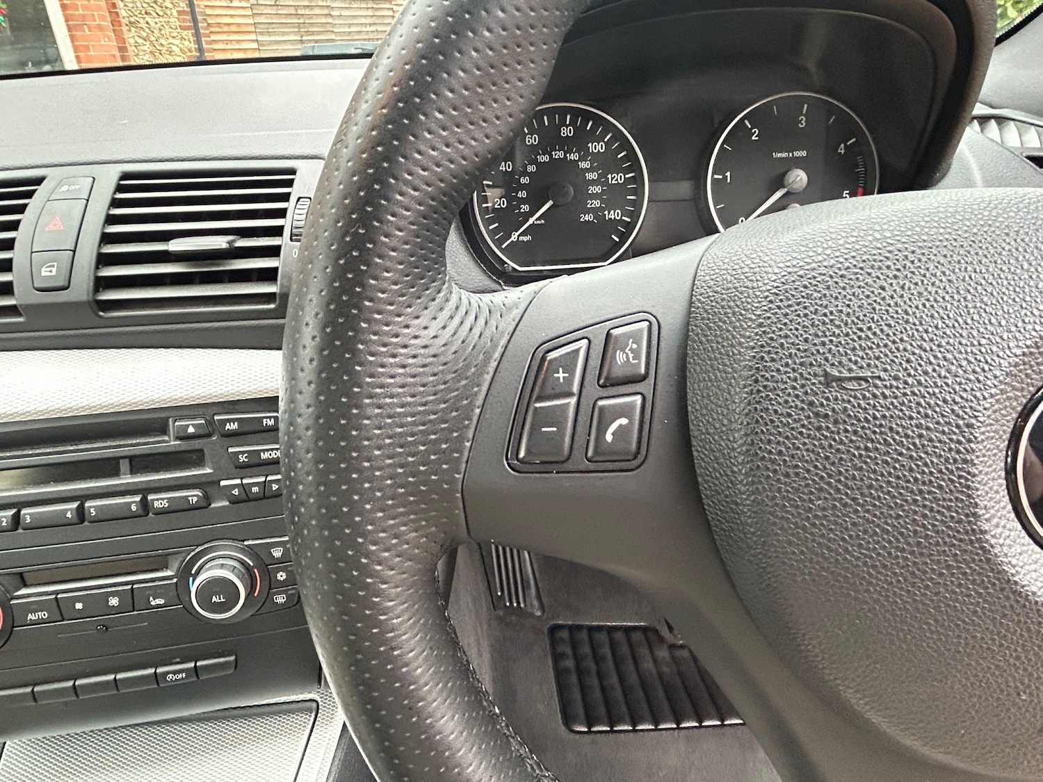 Used BMW 1 Series 2011 for sale - 77137841: Photo 24