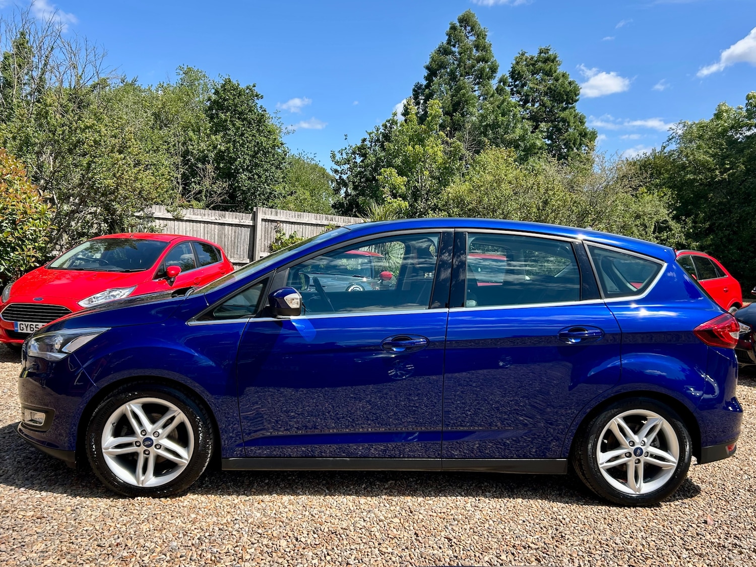 Used Ford C-Max 2017 for sale - 76490915: Photo 2