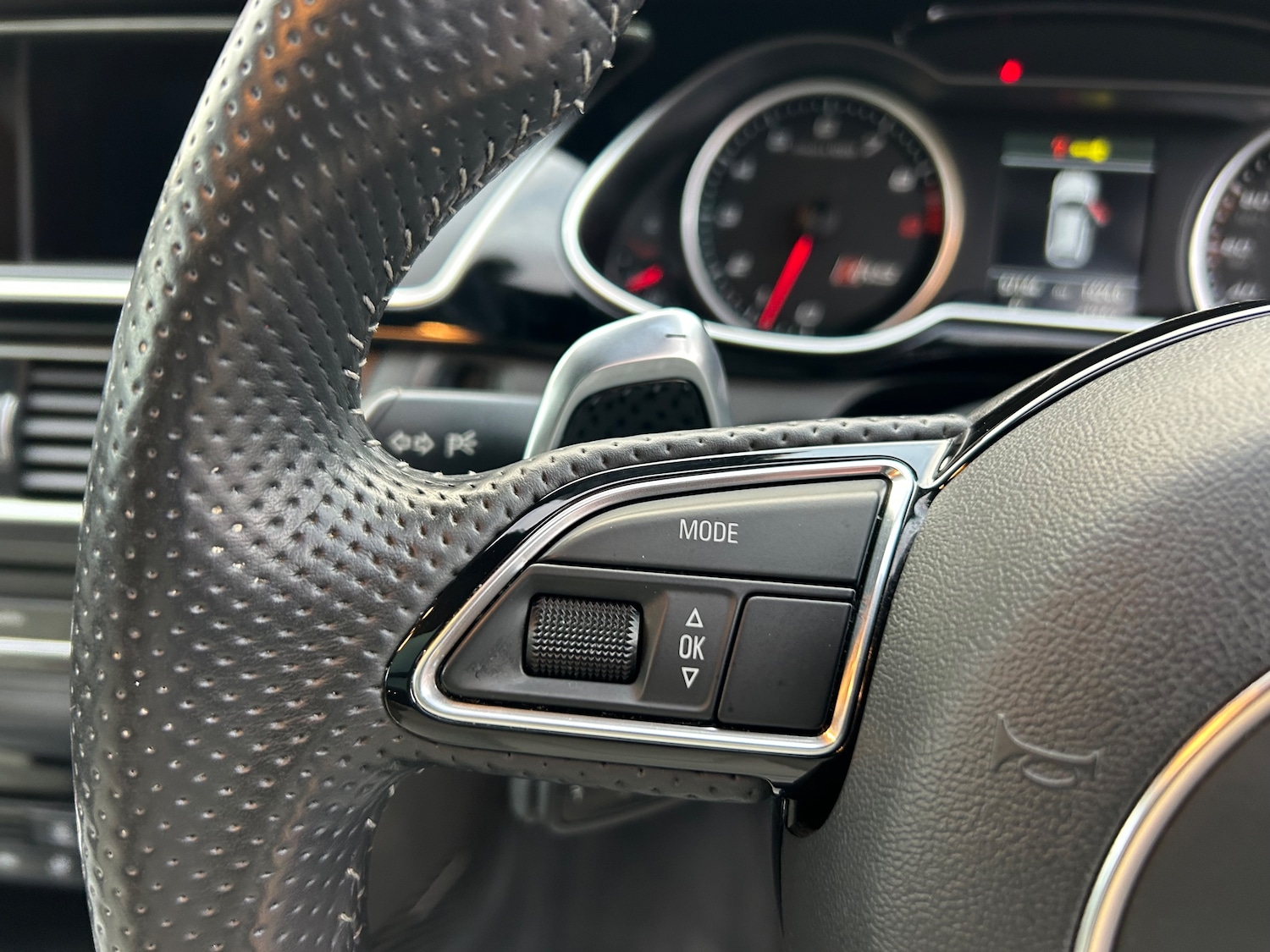 Used Audi RS4 2015 for sale - 78036881: Photo 25