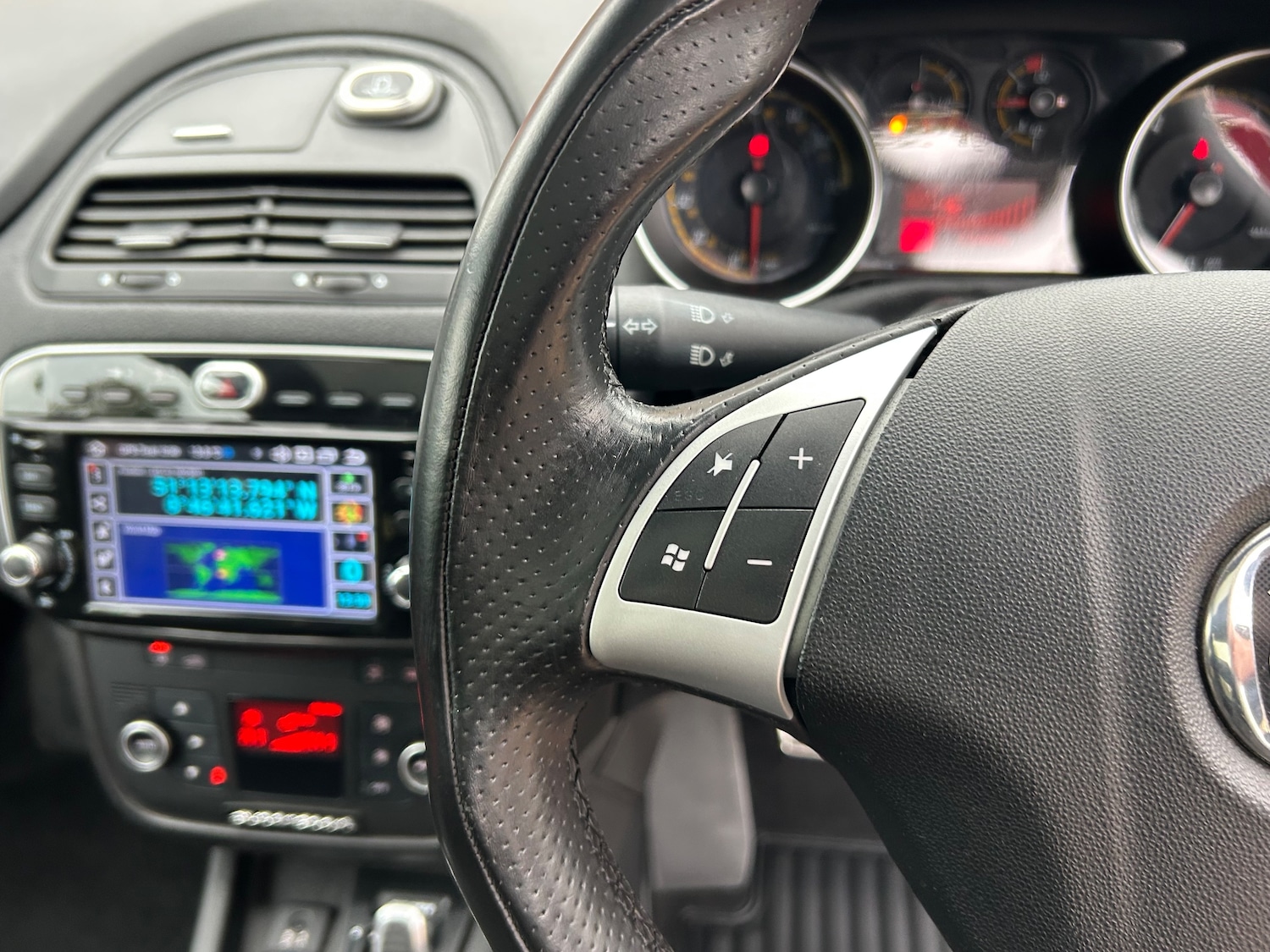 Used Abarth Punto Evo 2013 for sale - 76490921: Photo 26