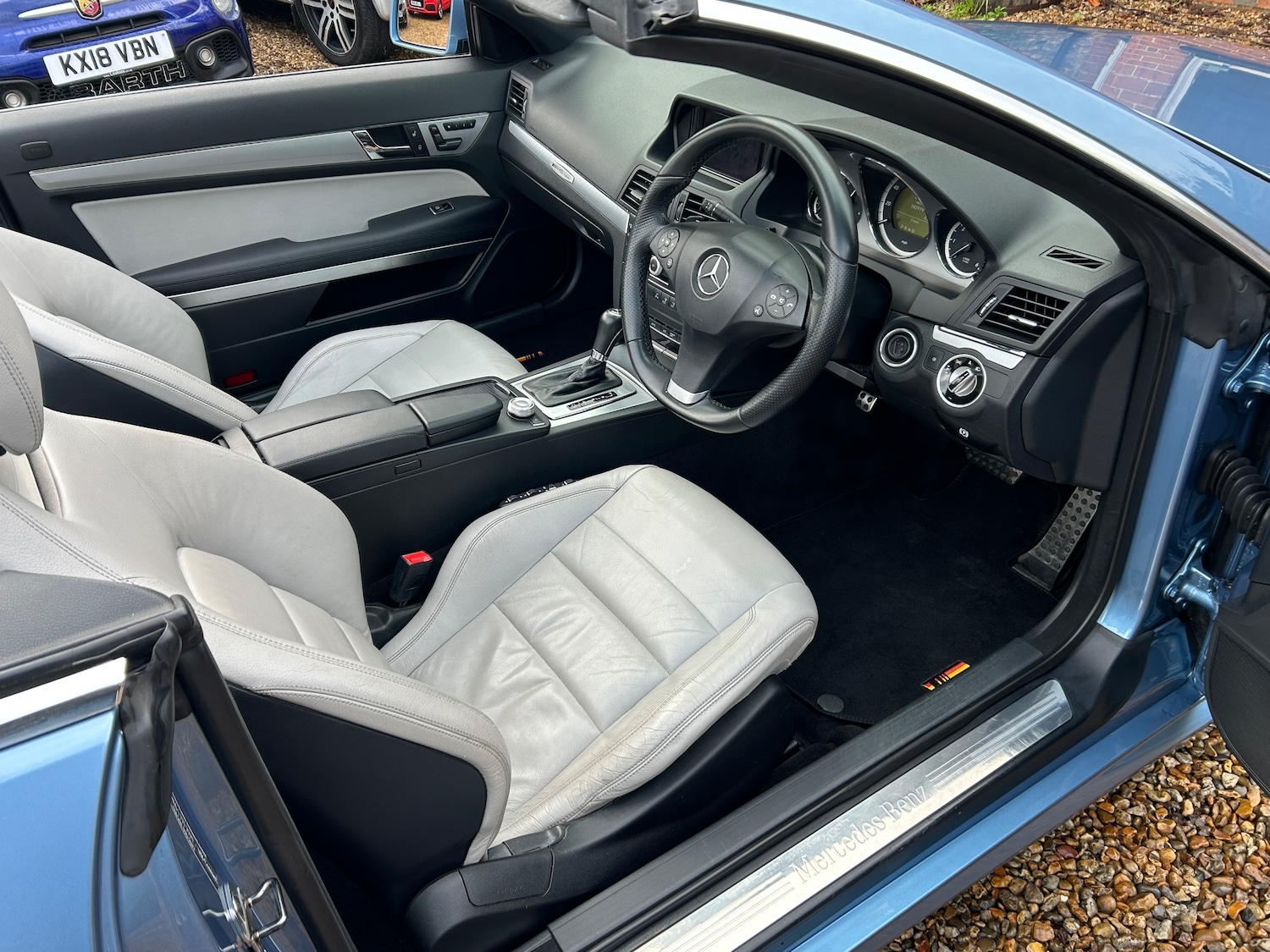 Used Mercedes-Benz E Class 2010 for sale - 77137835: Photo 24