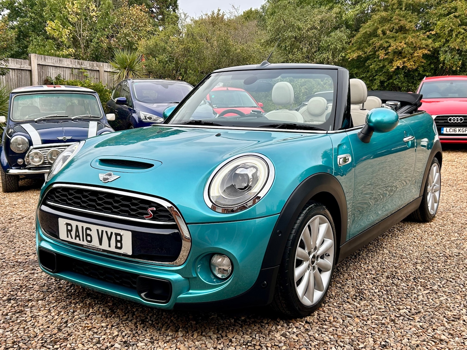 Used MINI Convertible 2016 for sale - 76490901: Photo 1