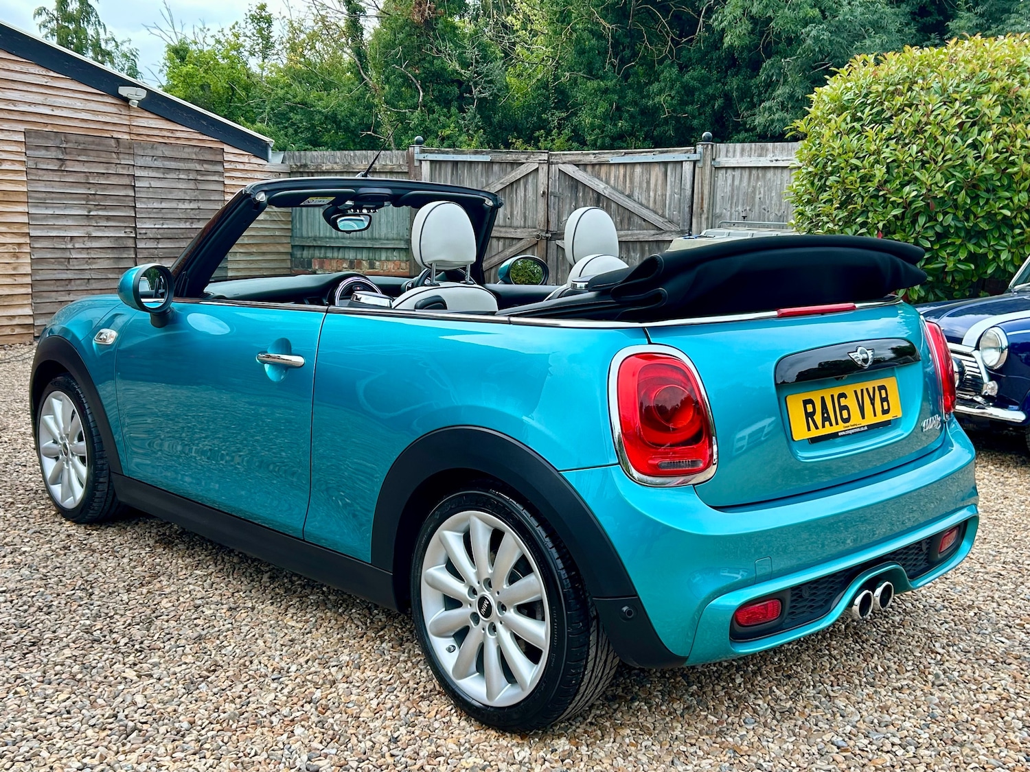 Used MINI Convertible 2016 for sale - 76490901: Photo 3