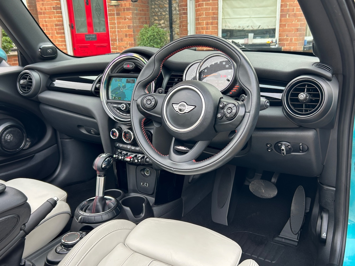 Used MINI Convertible 2016 for sale - 76490901: Photo 30