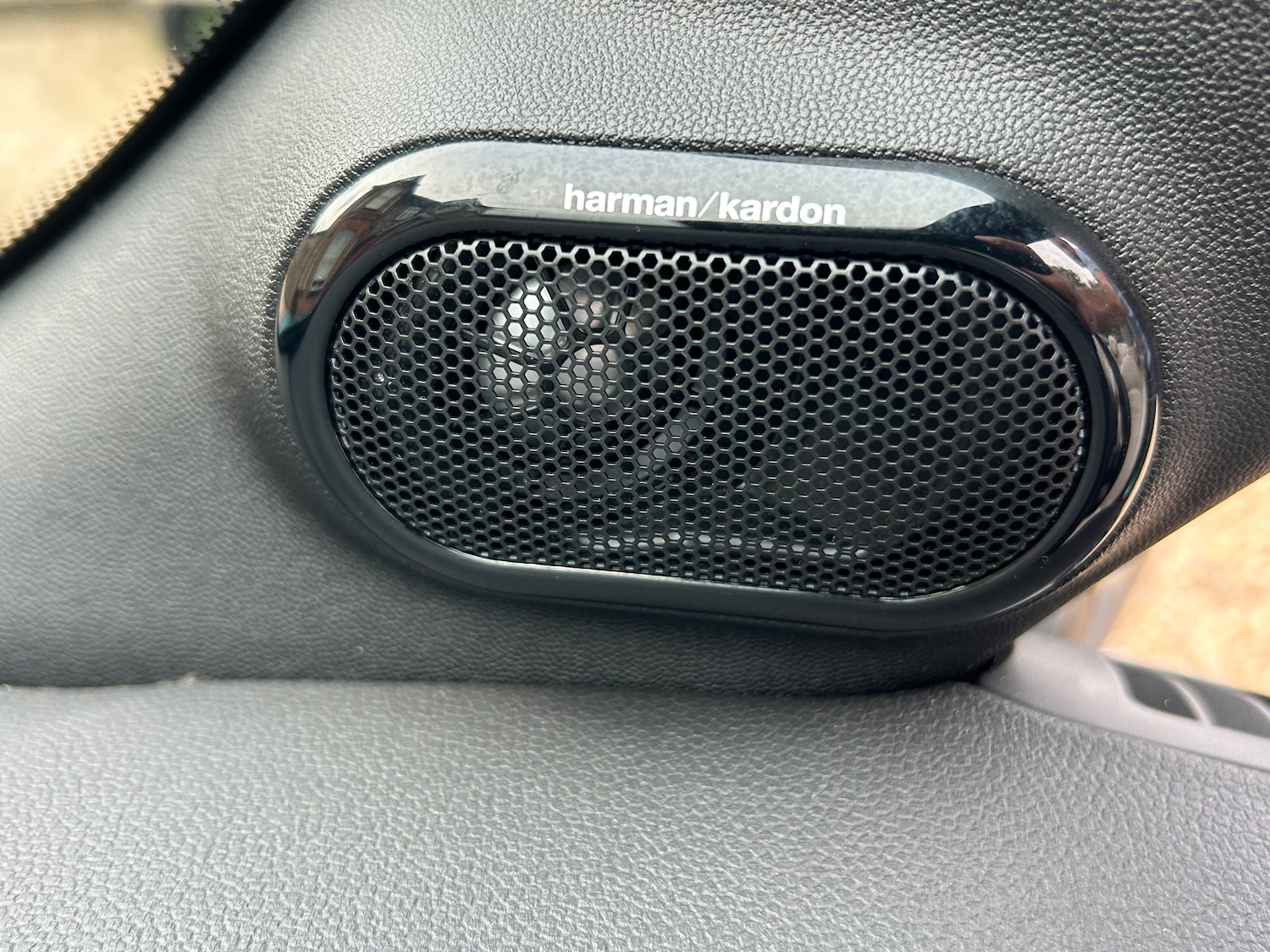 Used MINI Convertible 2016 for sale - 76490901: Photo 32