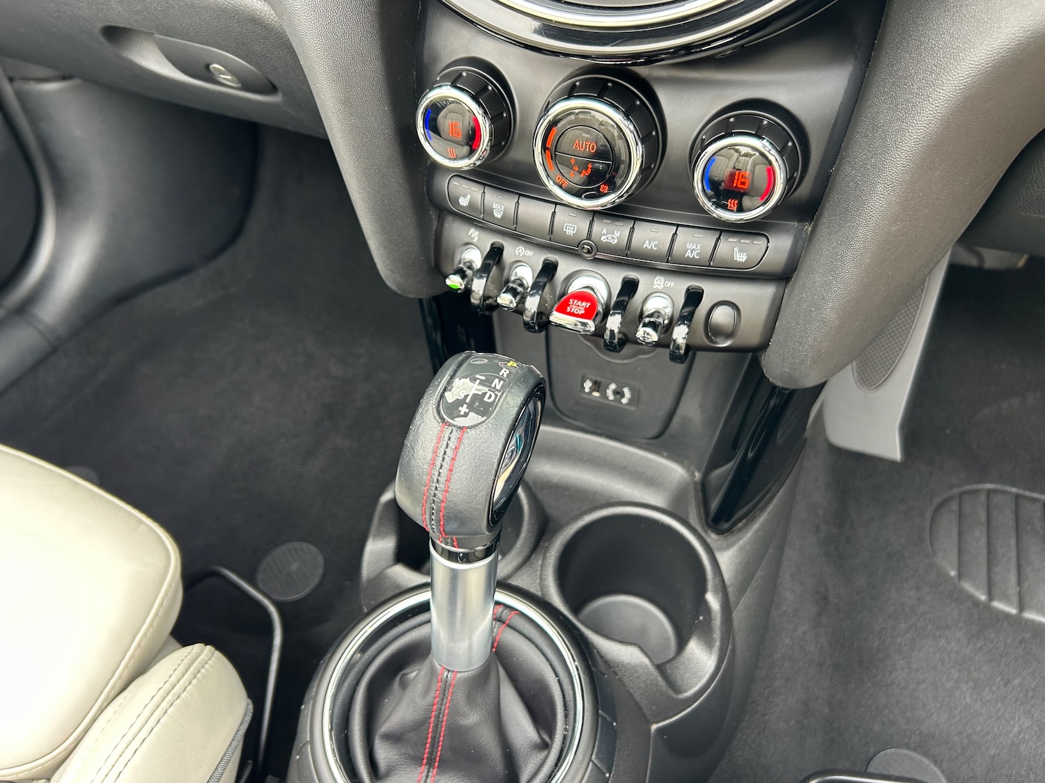 Used MINI Convertible 2016 for sale - 76490901: Photo 35