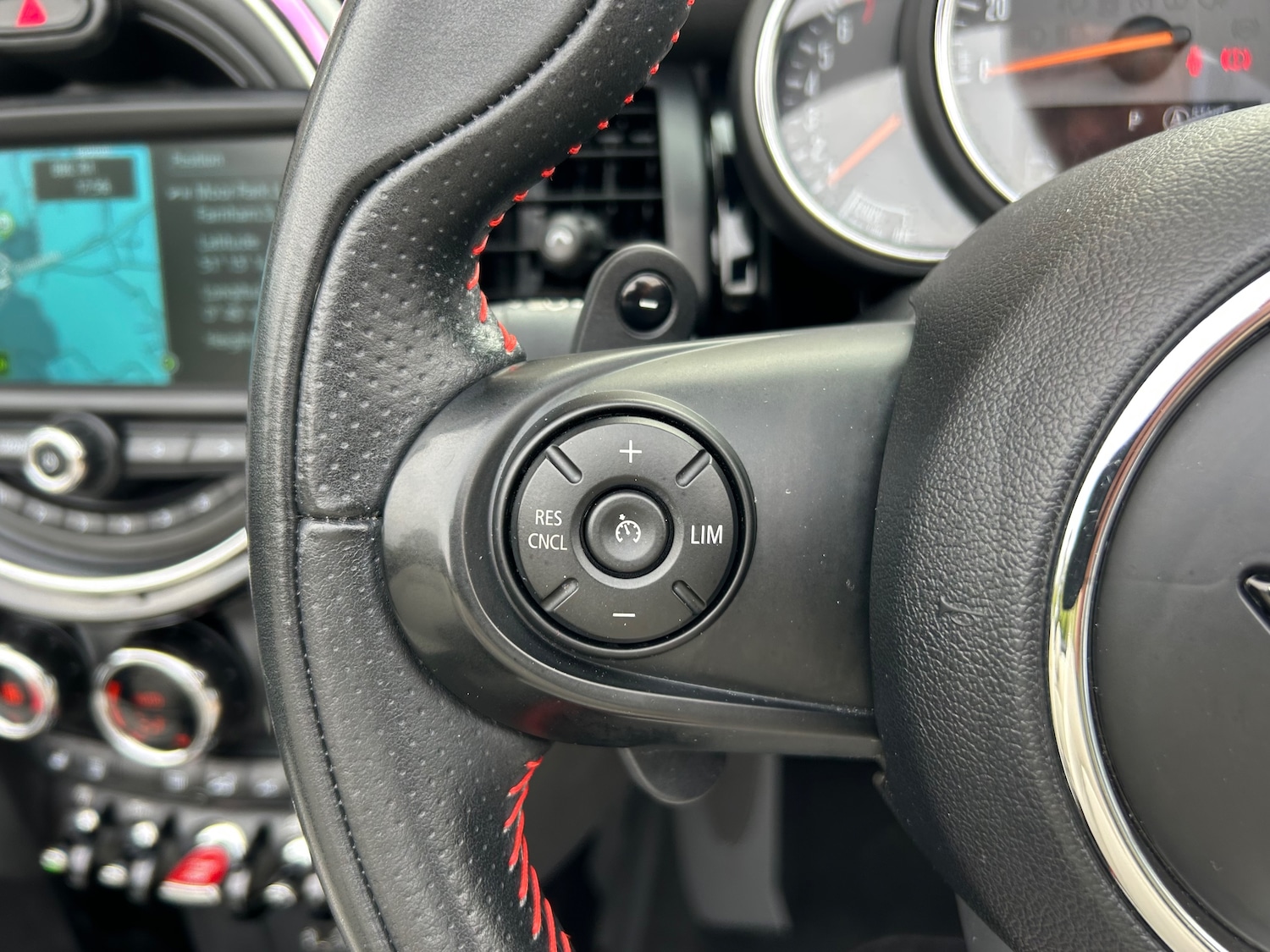 Used MINI Convertible 2016 for sale - 76490901: Photo 37