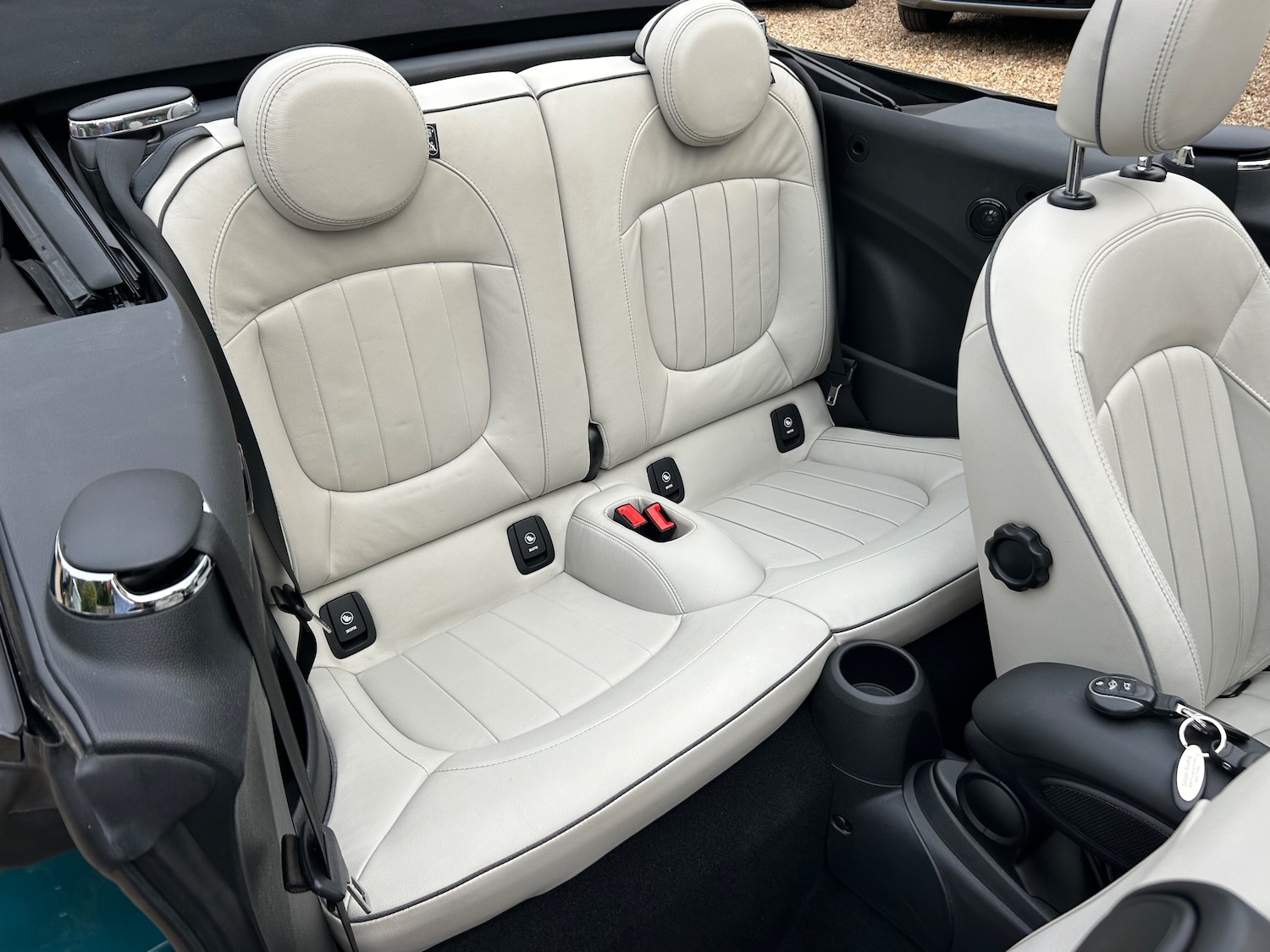 Used MINI Convertible 2016 for sale - 76490901: Photo 42