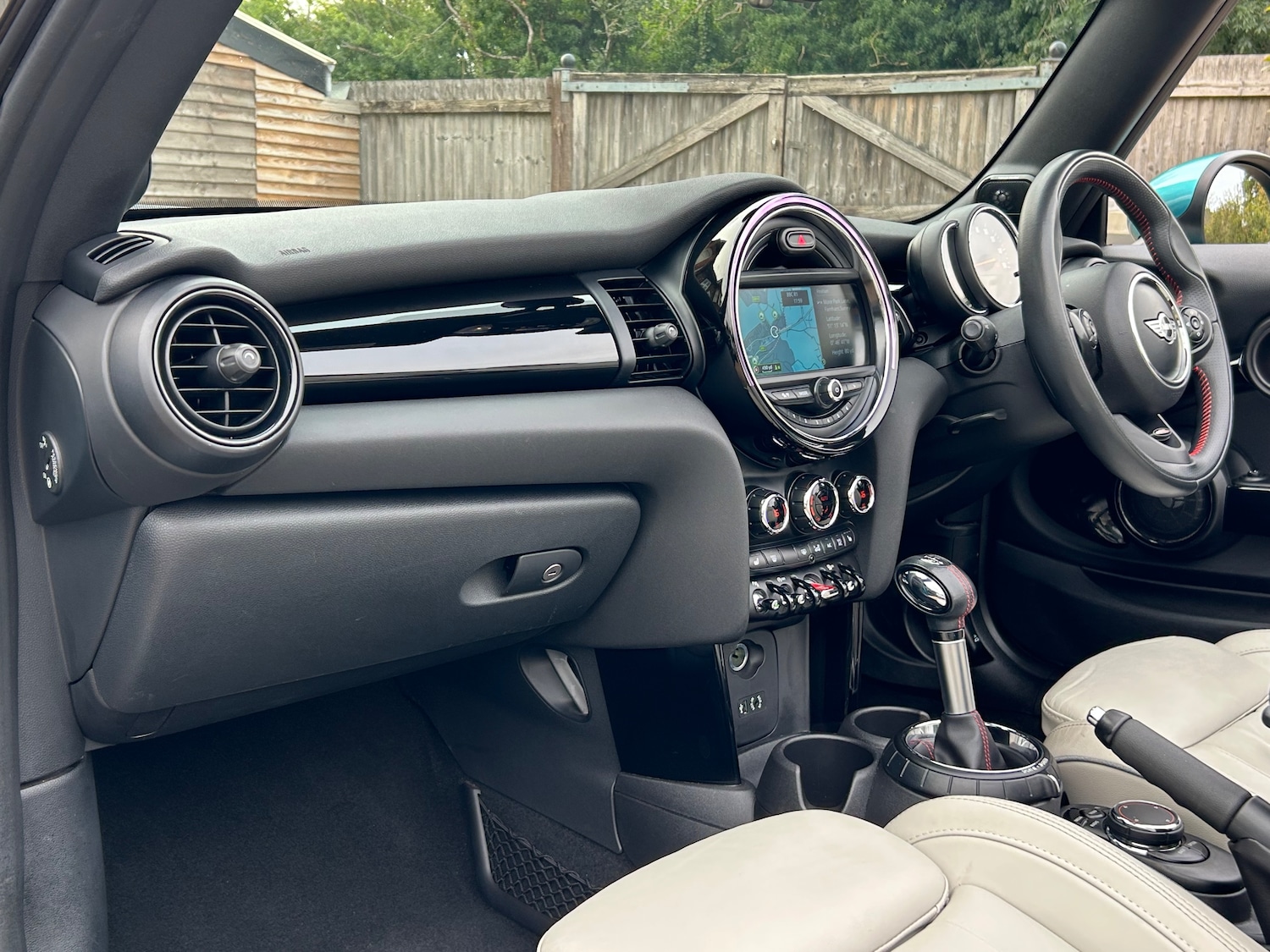 Used MINI Convertible 2016 for sale - 76490901: Photo 47