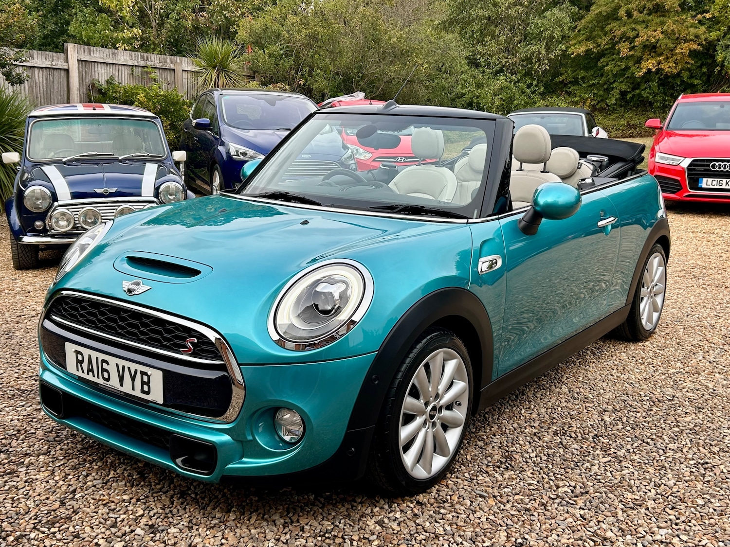 Used MINI Convertible 2016 for sale - 76490901: Photo 5