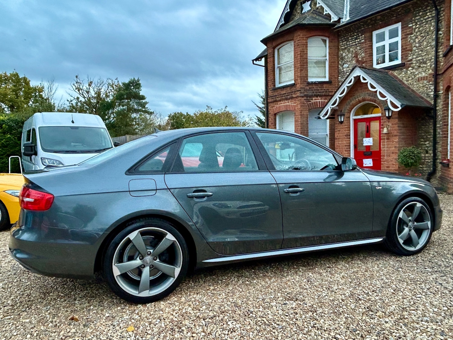 Used Audi A4 2013 for sale - 76490920: Photo 12
