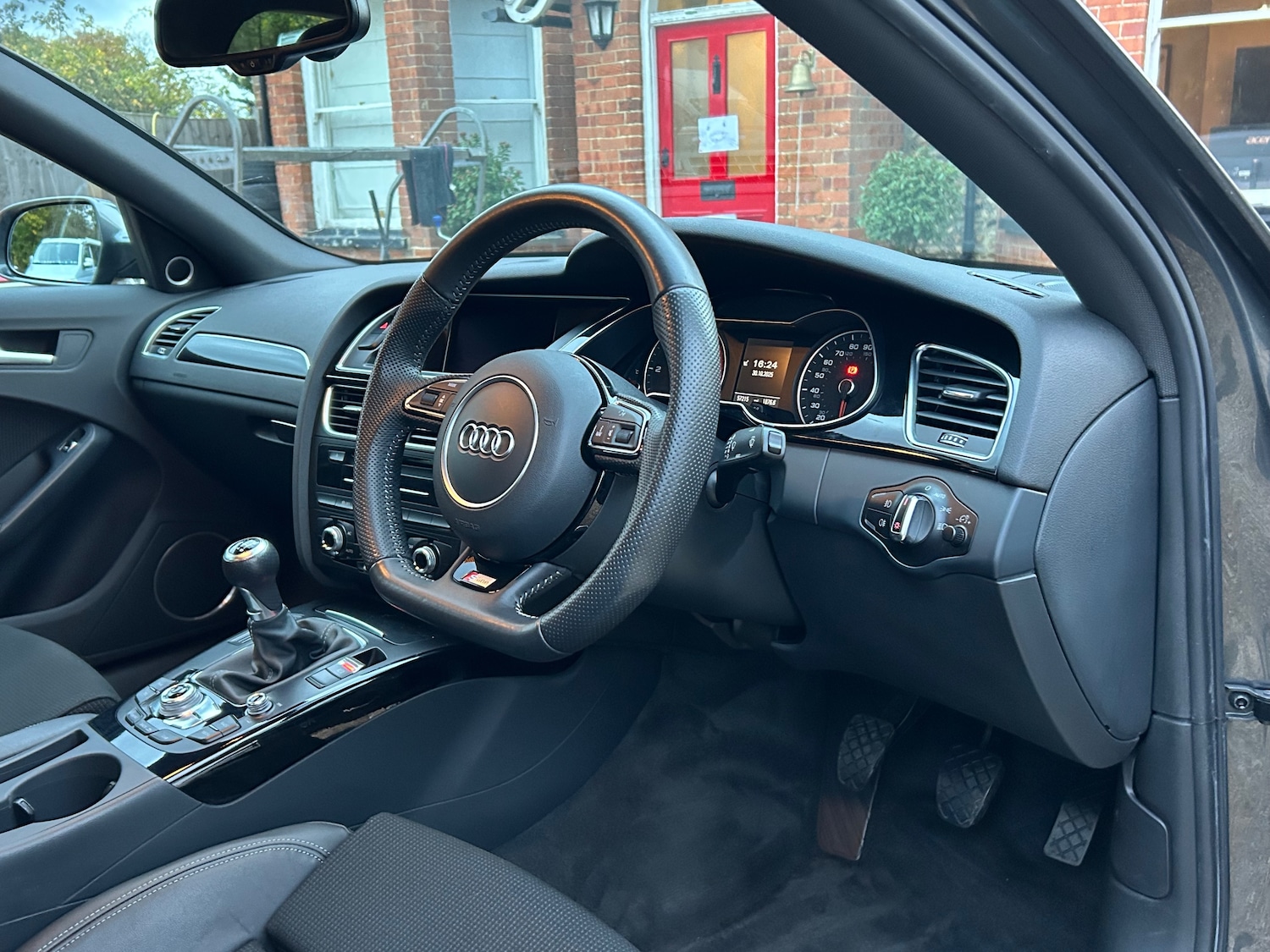 Used Audi A4 2013 for sale - 76490920: Photo 21