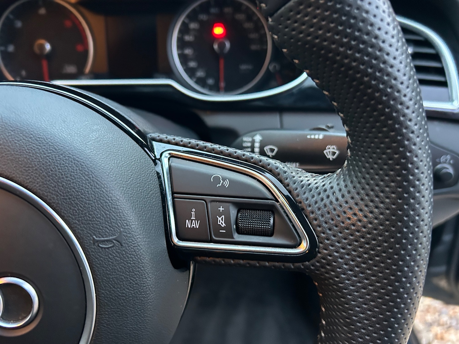 Used Audi A4 2013 for sale - 76490920: Photo 24