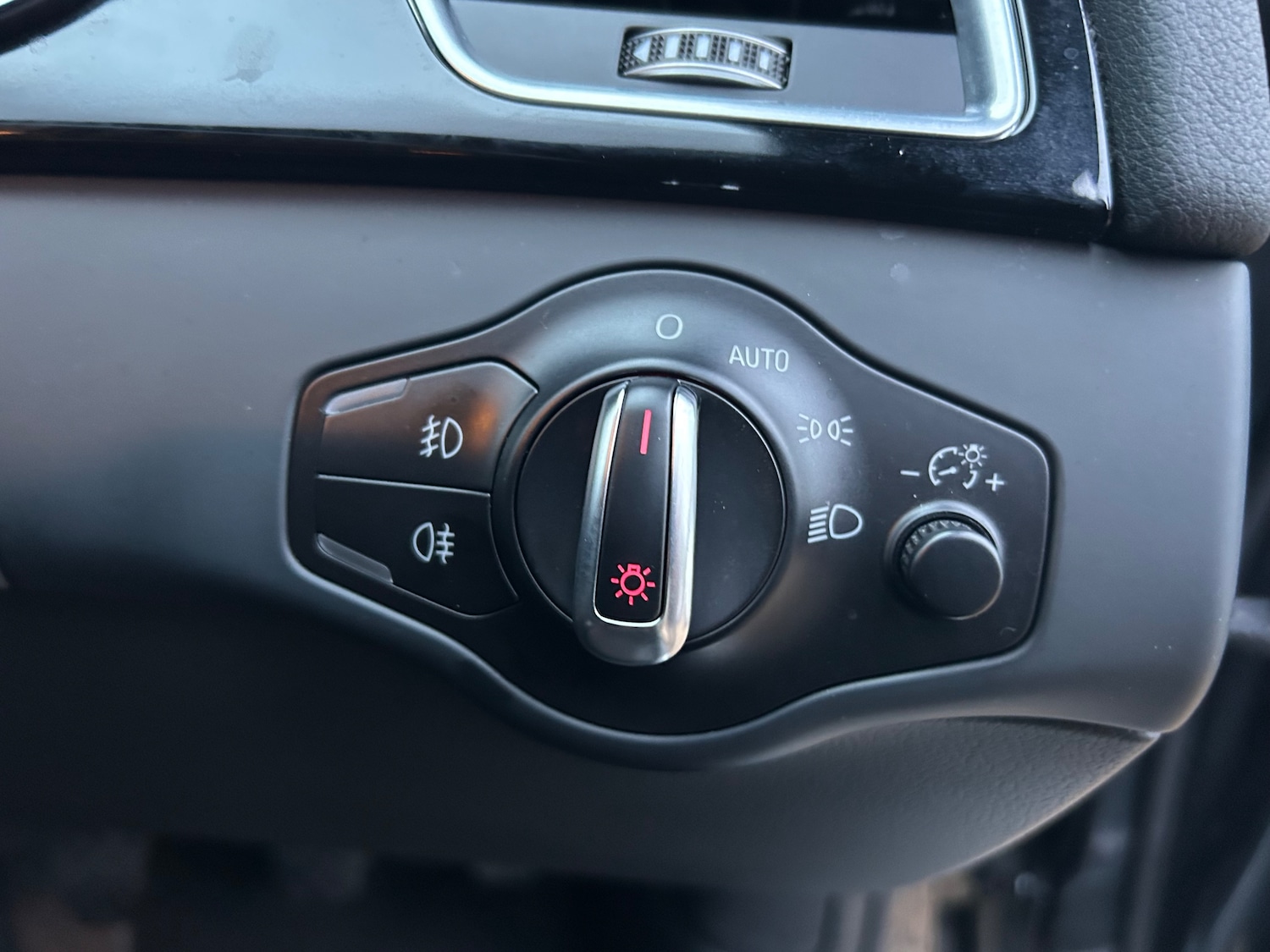 Used Audi A4 2013 for sale - 76490920: Photo 25