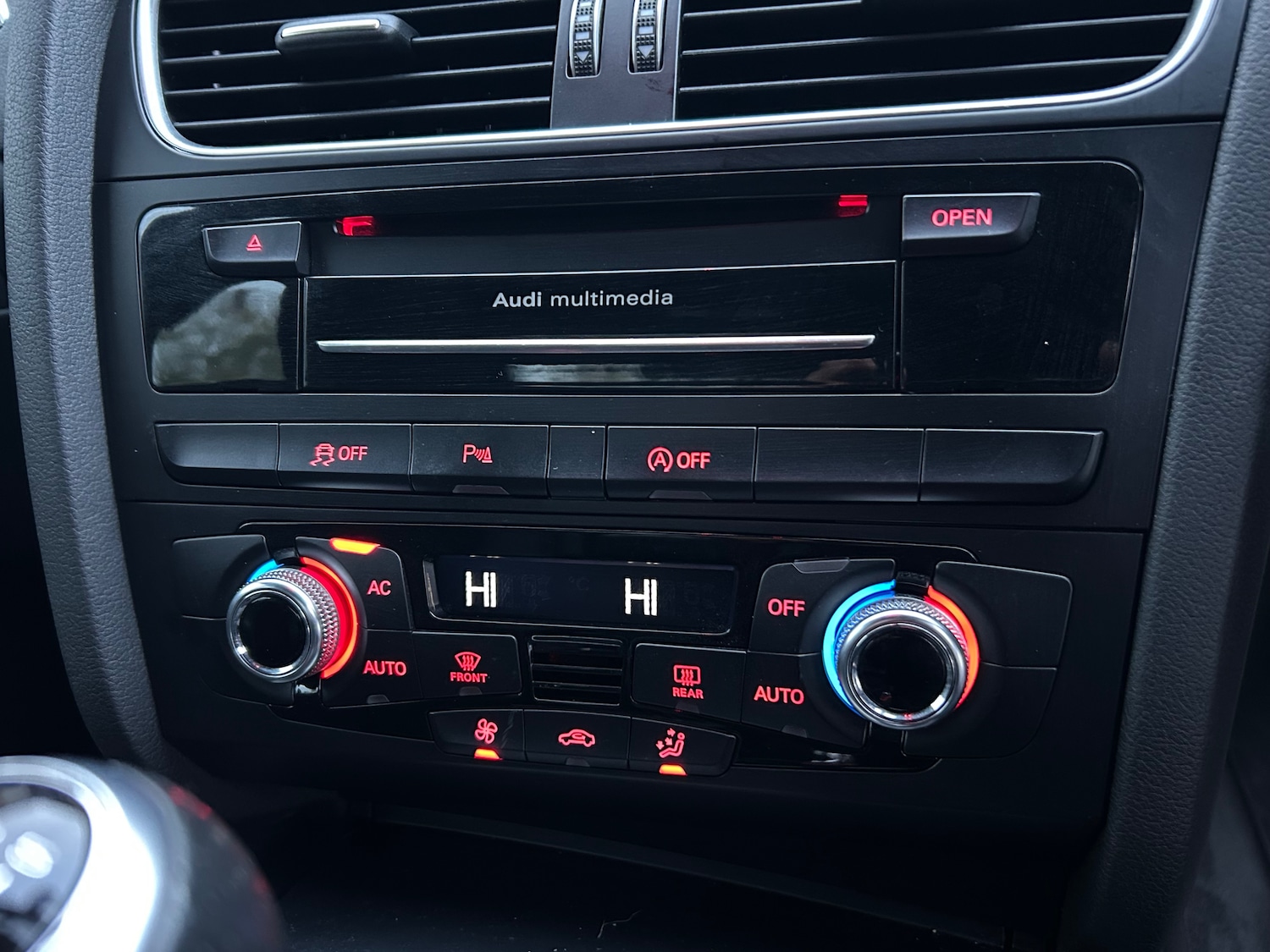 Used Audi A4 2013 for sale - 76490920: Photo 30