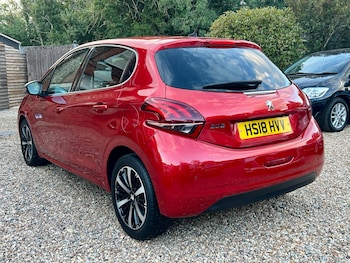 Used Peugeot 208 2018 for sale - 79592490: Photo