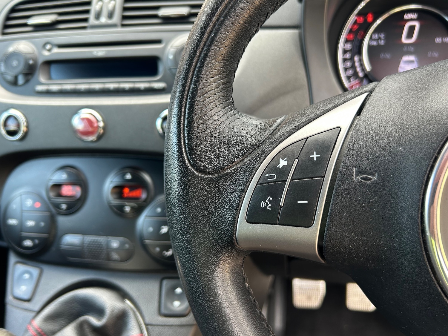 Used Abarth 595 2015 for sale - 76490908: Photo 20