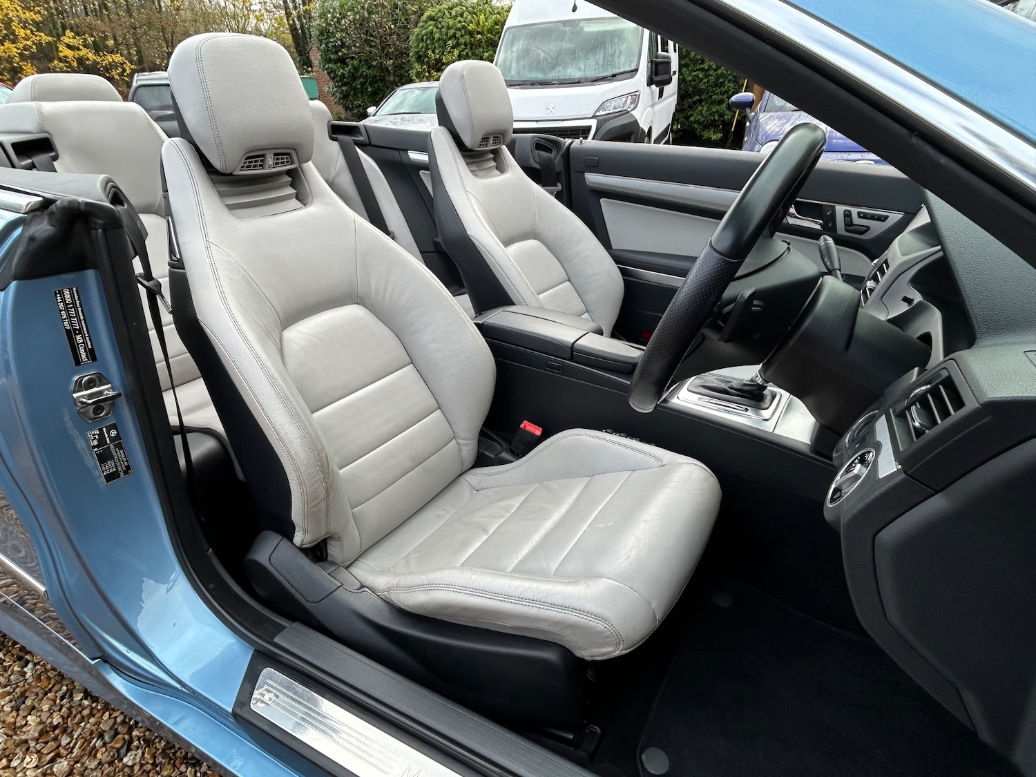 Used Mercedes-Benz E Class 2010 for sale - 76842325: Photo 26