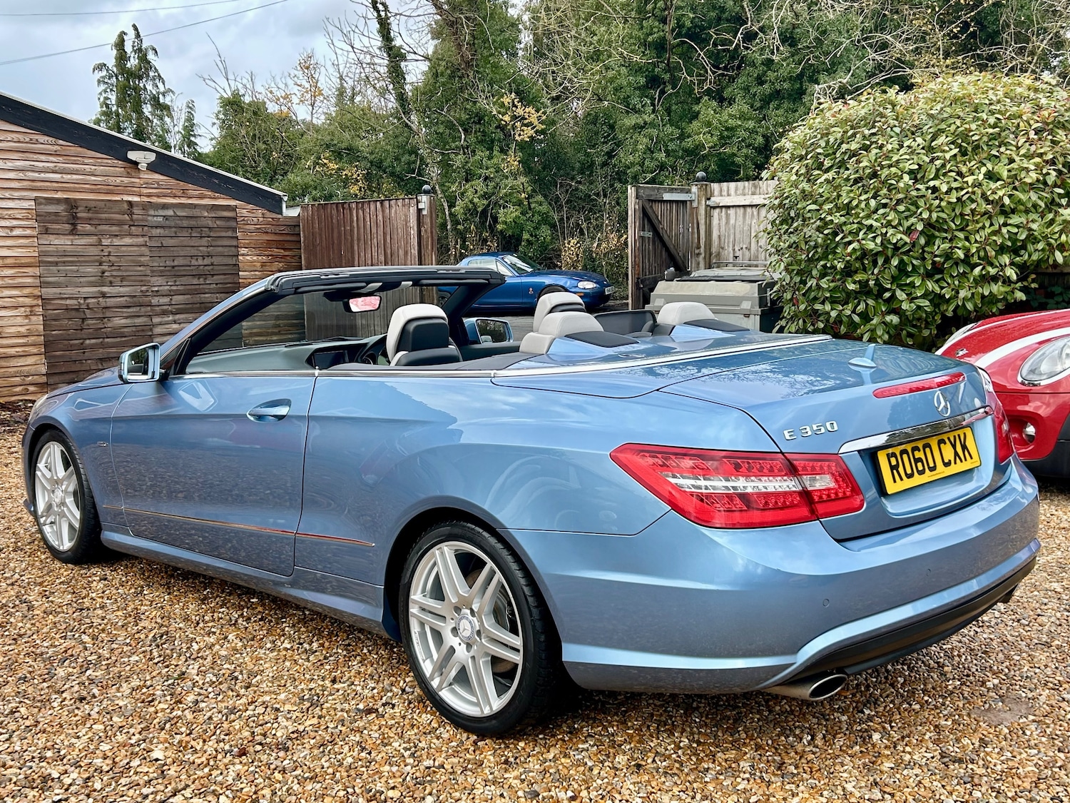 Used Mercedes-Benz E Class 2010 for sale - 76842325: Photo 3