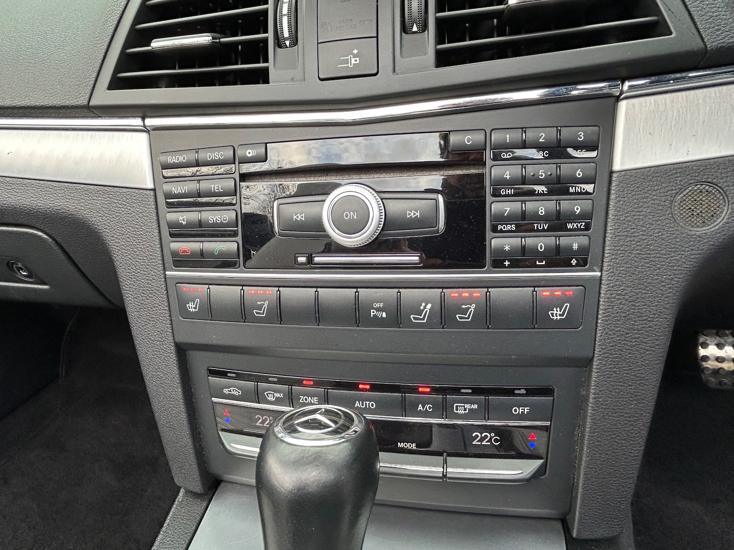 Used Mercedes-Benz E Class 2010 for sale - 76842325: Photo 43