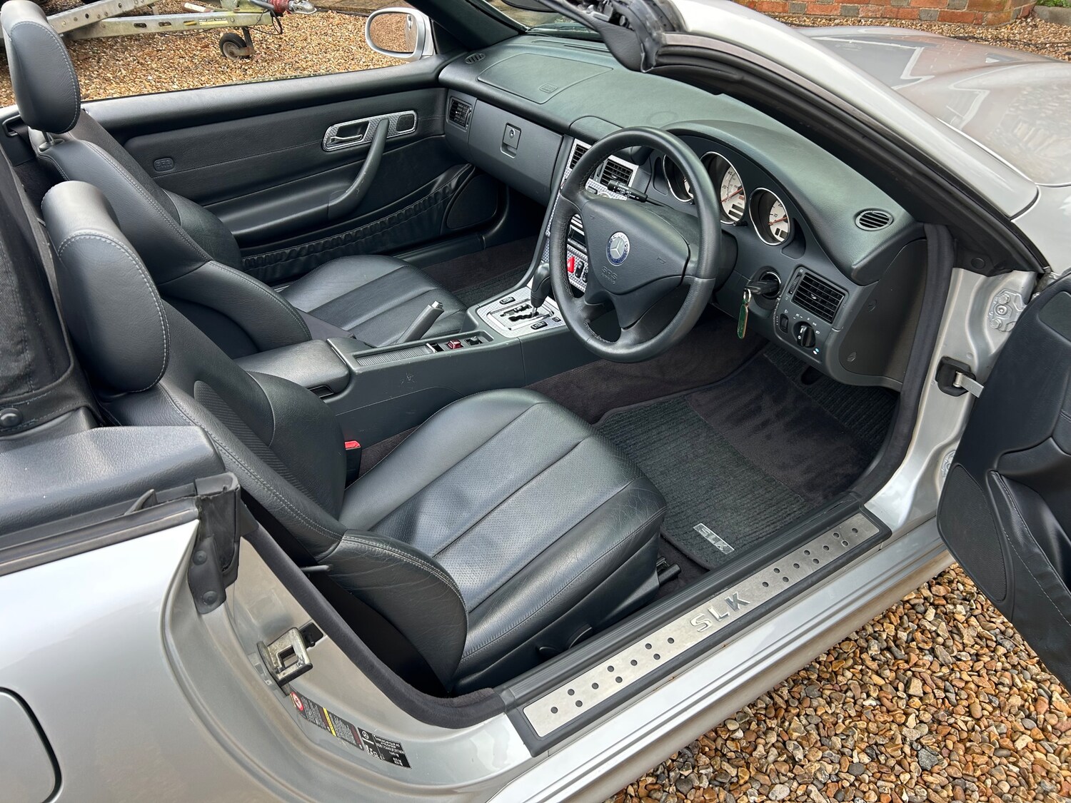 Used Mercedes-Benz SLK 2003 for sale - 77539927: Photo 25