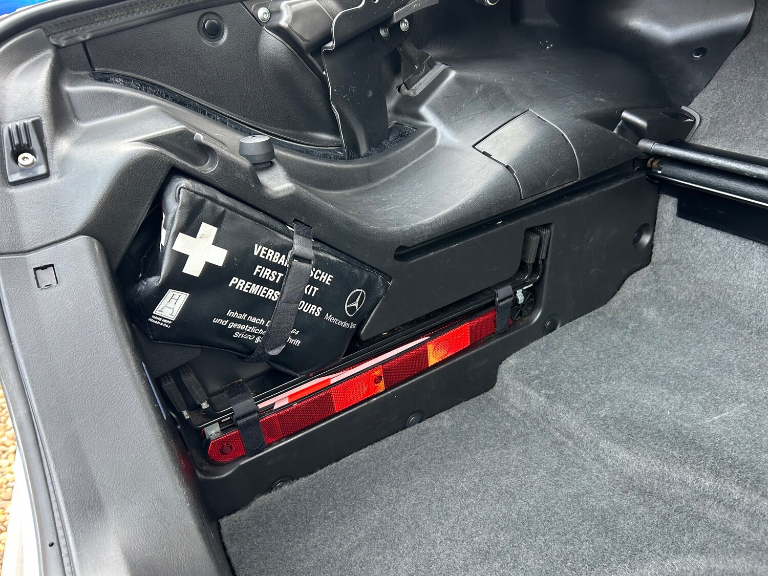 Used Mercedes-Benz SLK 2003 for sale - 77539927: Photo 38