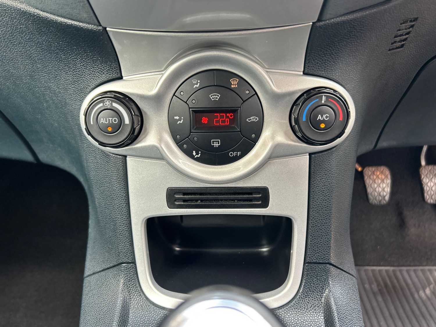 Used Ford Fiesta 2009 for sale - 76490902: Photo 24