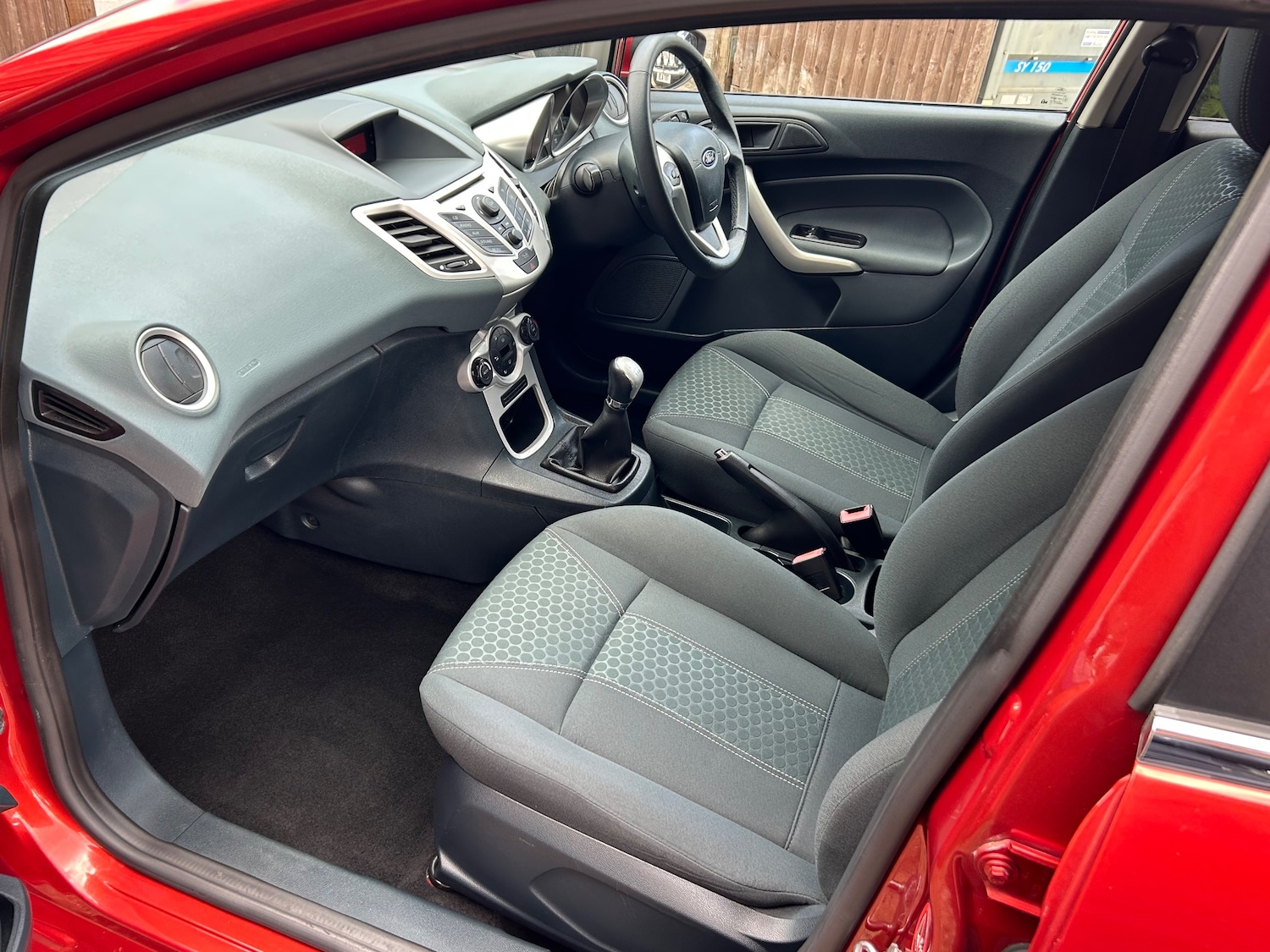 Used Ford Fiesta 2009 for sale - 76490902: Photo 32