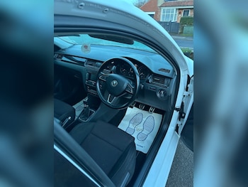 Used Skoda Rapid Spaceback 2015 for sale - 76739738: Photo