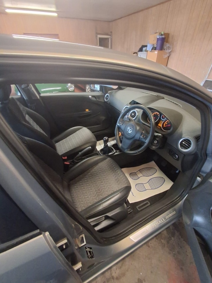 Used Vauxhall Corsa 2012 for sale - 77607945: Photo 3
