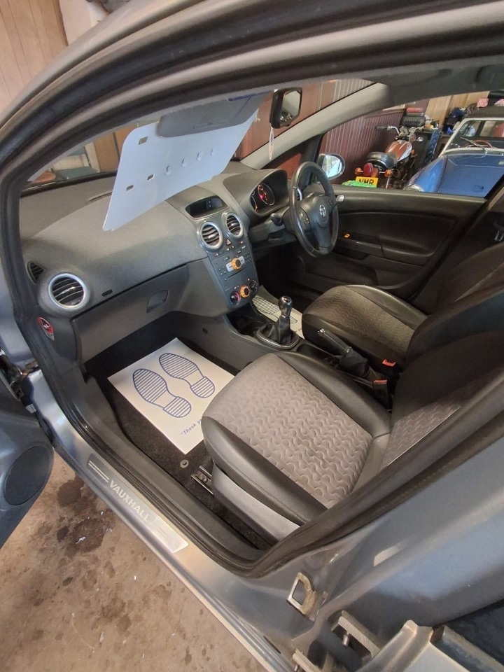 Used Vauxhall Corsa 2012 for sale - 77607945: Photo 4