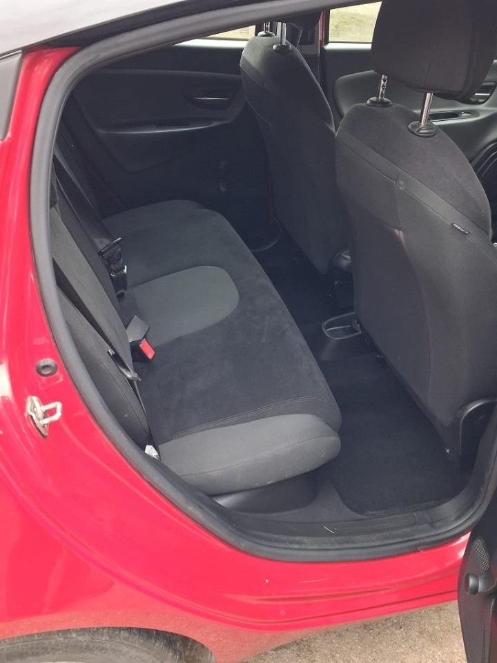 Used Chrysler Ypsilon 2014 for sale - 77607944: Photo 3