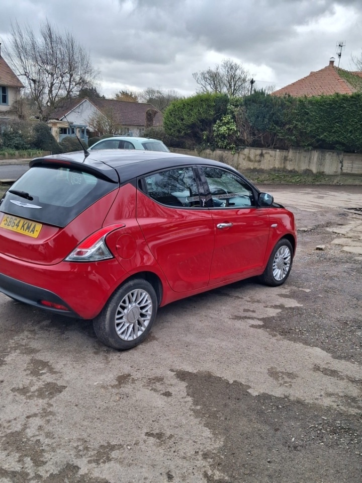 Used Chrysler Ypsilon 2014 for sale - 77607944: Photo 4