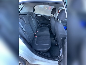 Used Fiat Punto 2016 for sale - 77733530: Photo