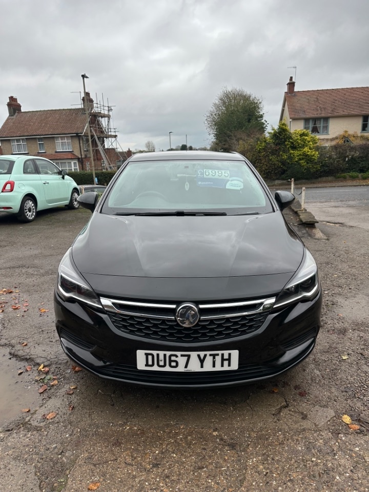 Used Vauxhall Astra 2017 for sale - 76558350: Photo 1