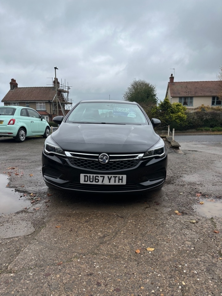Used Vauxhall Astra 2017 for sale - 76558350: Photo 2
