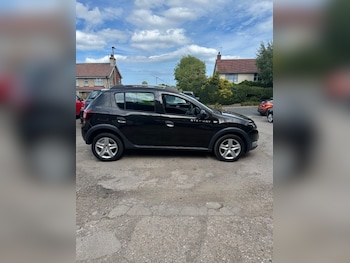 Used Dacia Sandero Stepway 2015 for sale - 78942779: Photo
